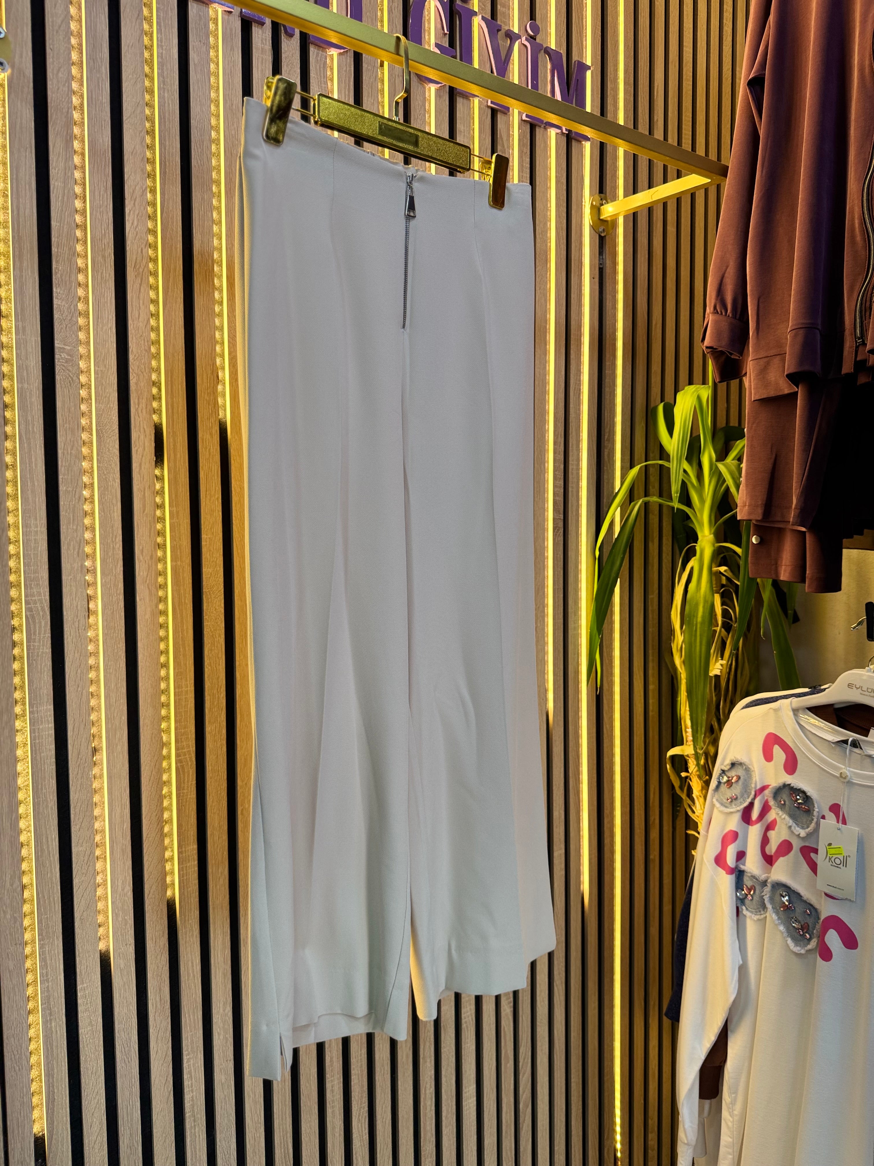 PUANE DÖKÜMLÜ KREP PANTOLON TAŞ RENGİ P23
