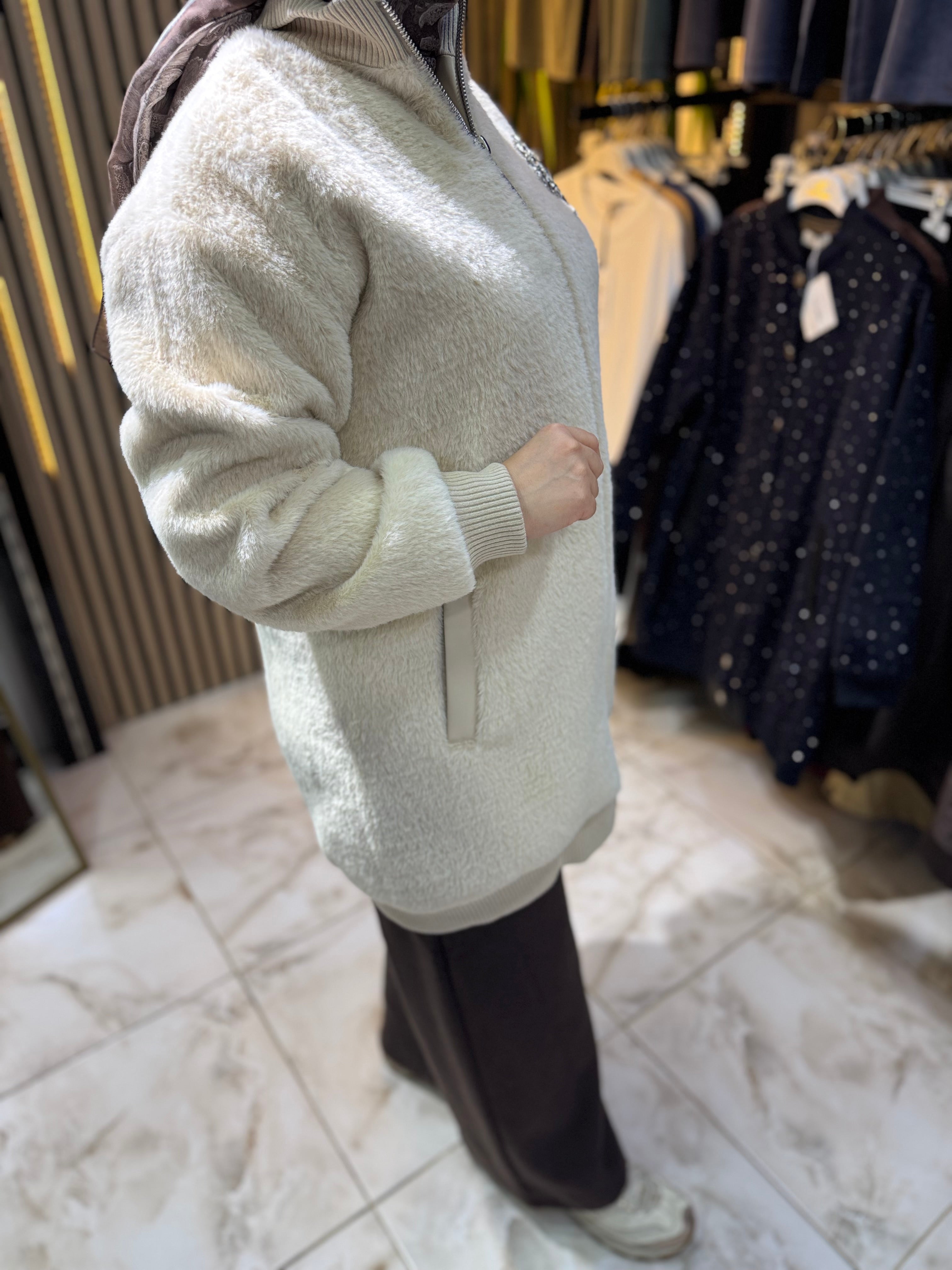 STELLA ANGORA PELUŞ KABAN