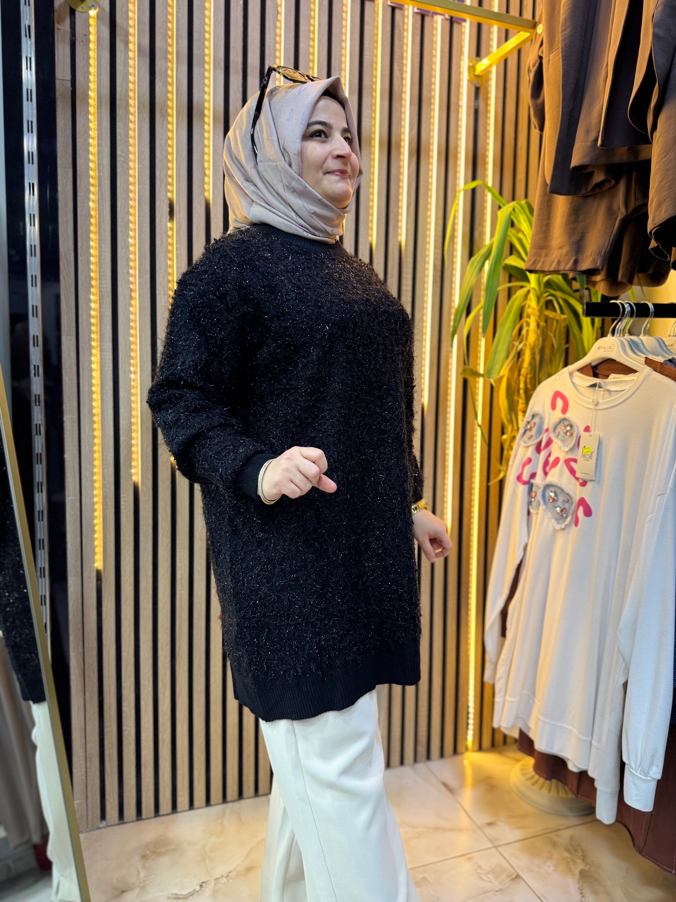 ANGORA YUMOŞ TUNIK SİYAH