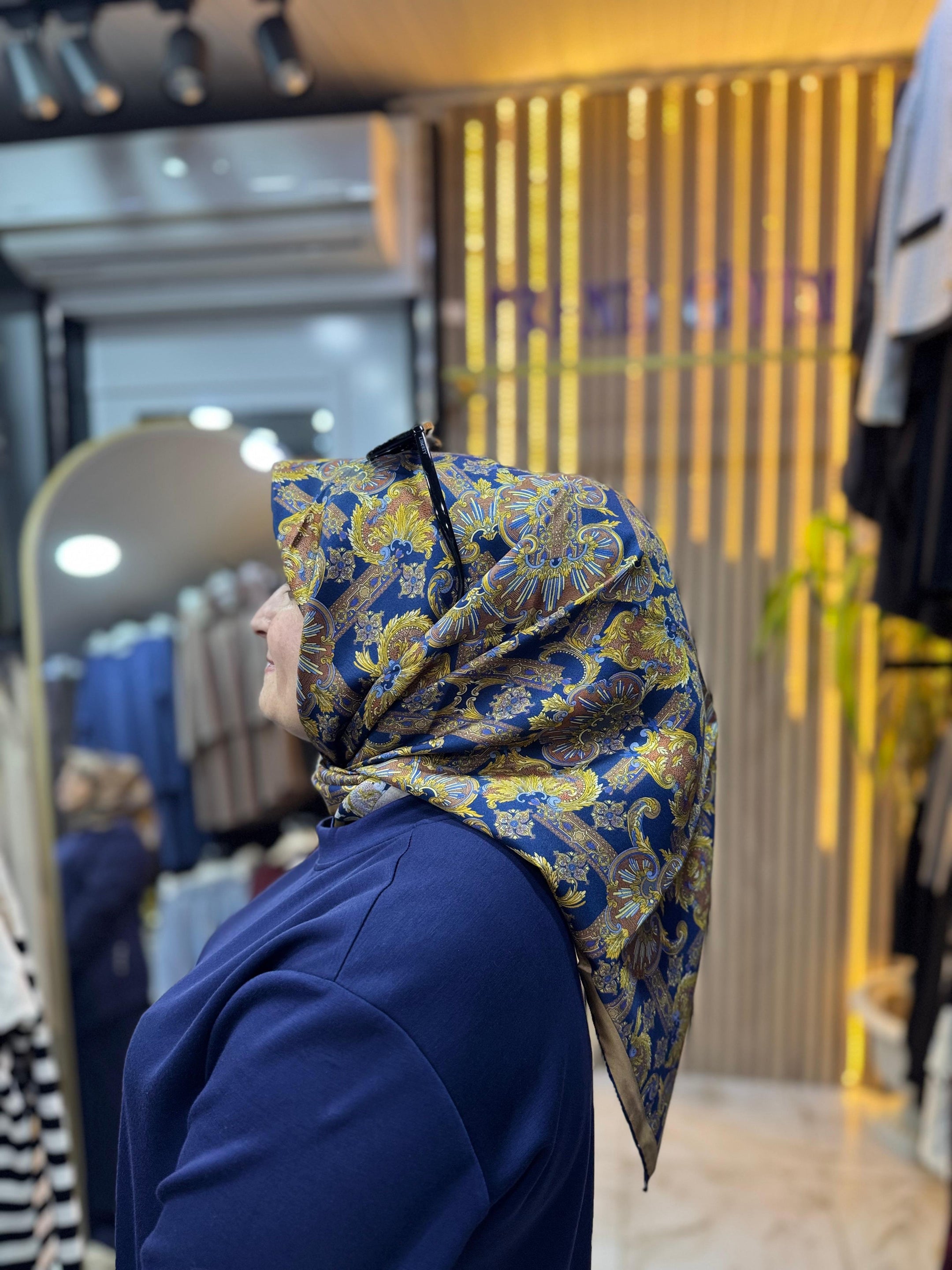 ARMİNE İPEK EŞARP R11