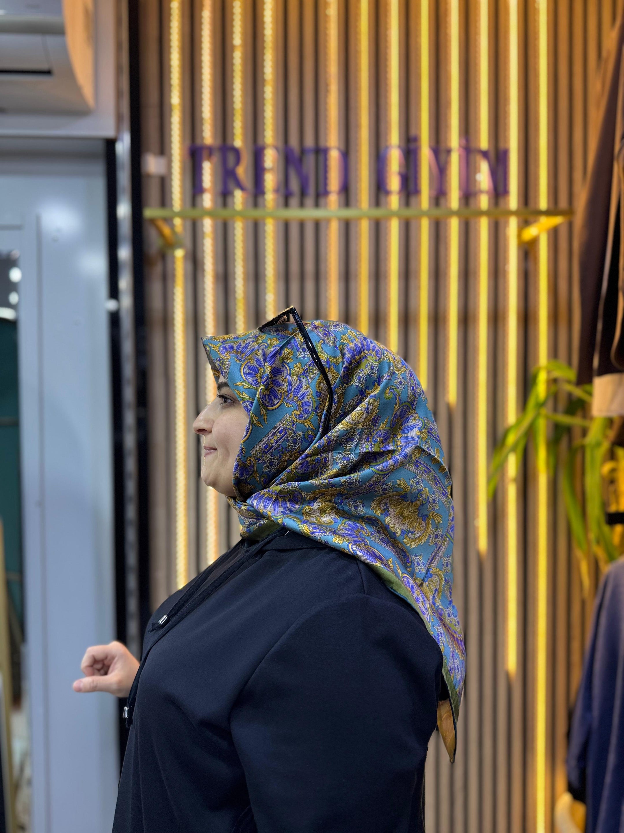 ARMİNE İPEK EŞARP R19