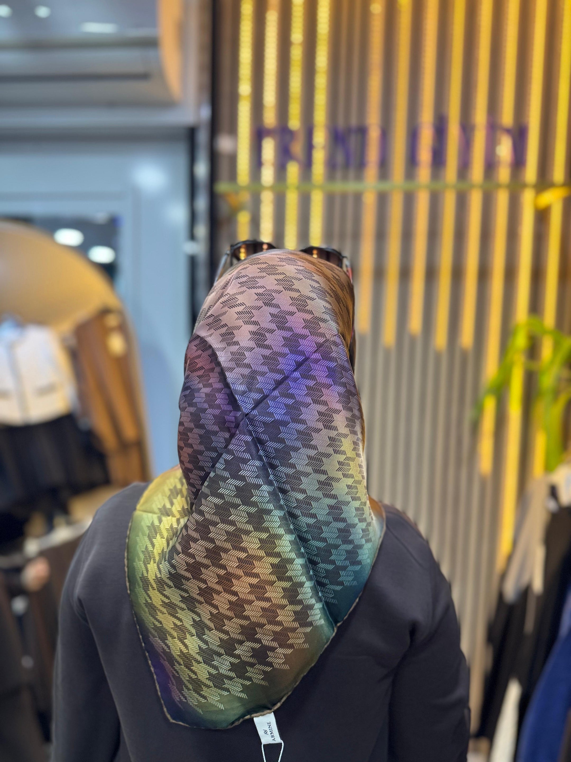 ARMİNE İPEK EŞARP Ş14