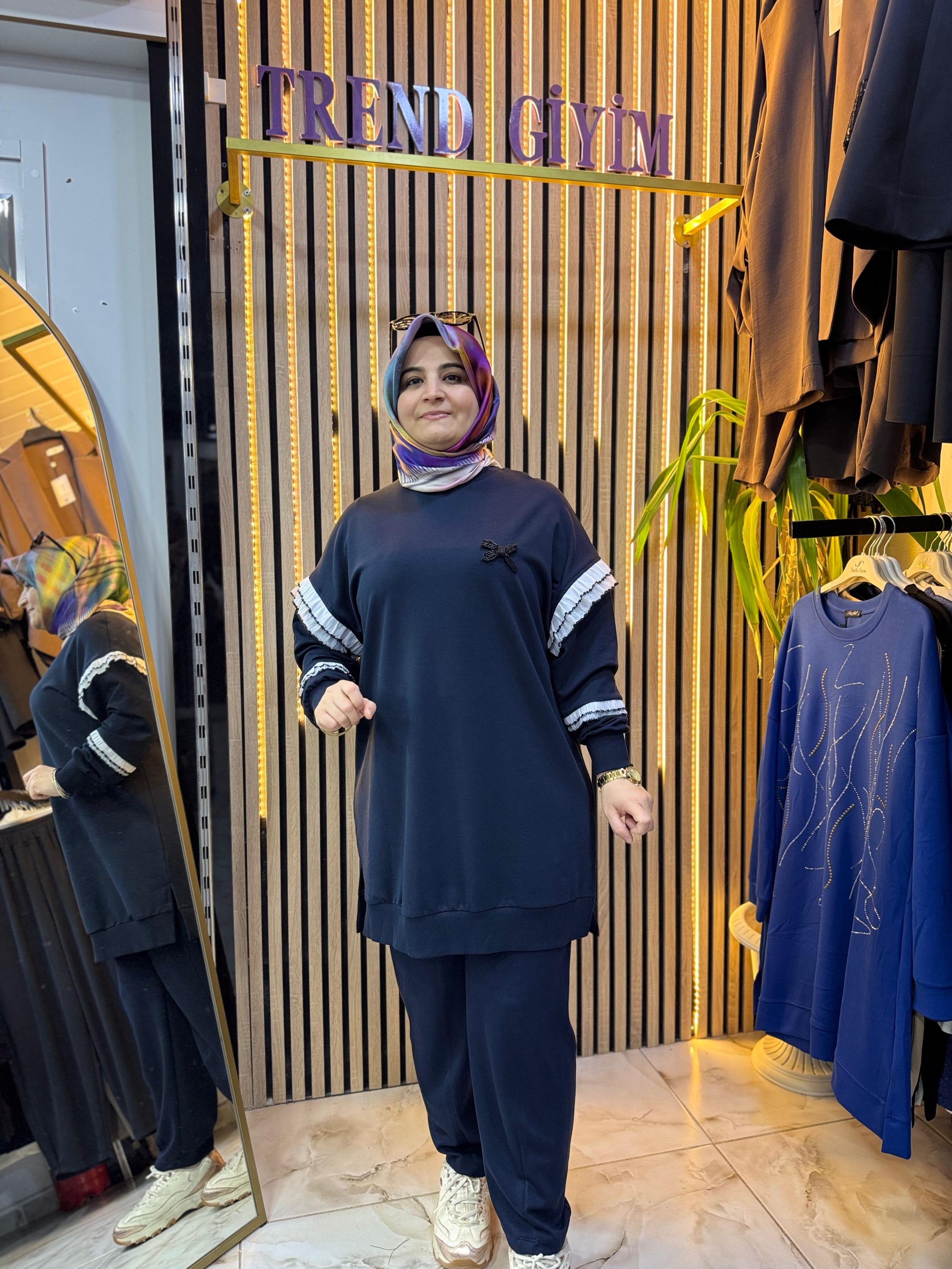 KOLU FIRFIRLI TUNİK SİYAH T12