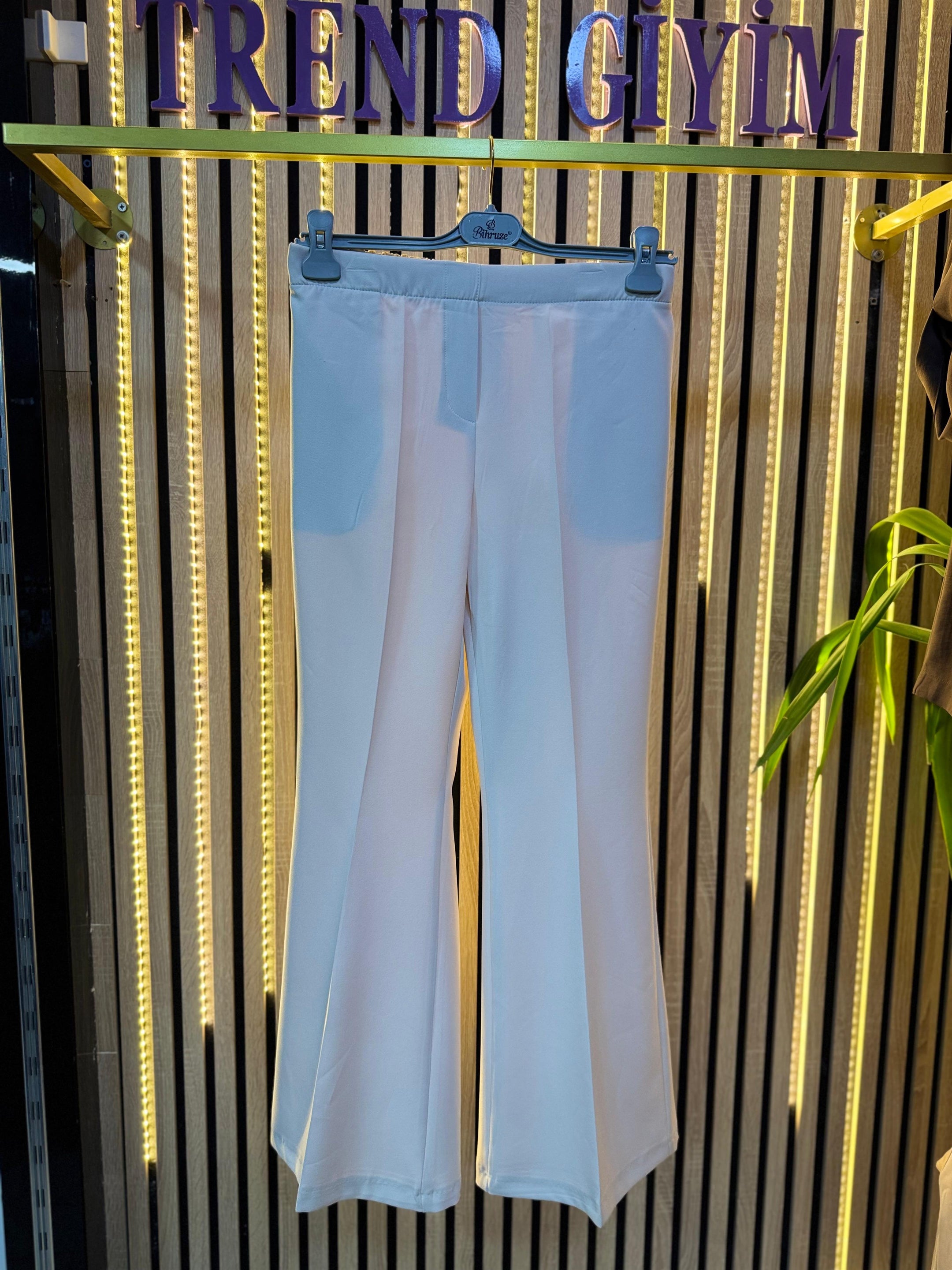 BİHRUZE İSPANYOL PAÇA KREP PANTOLON KREM