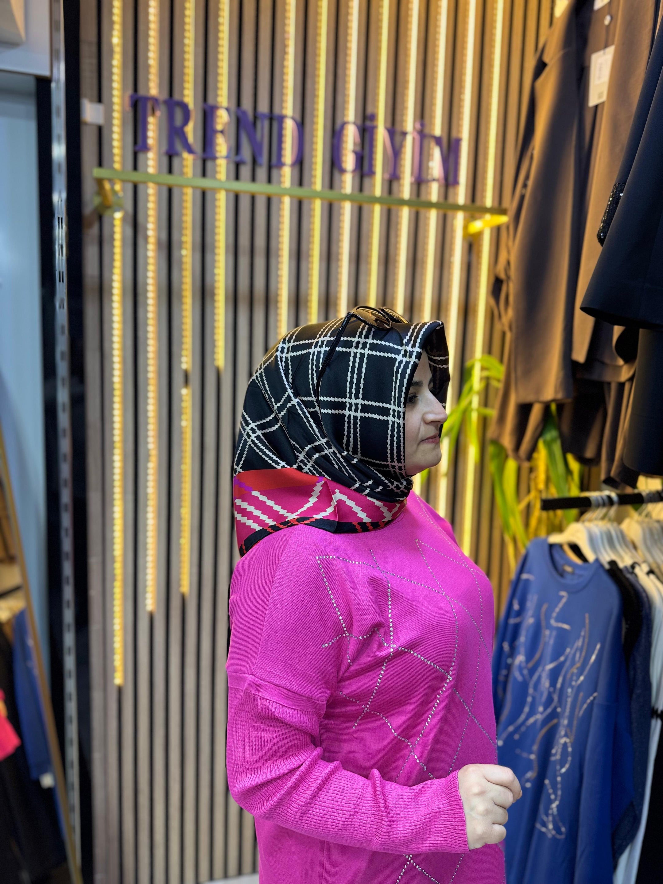 ARMİNE İPEK EŞARP T15