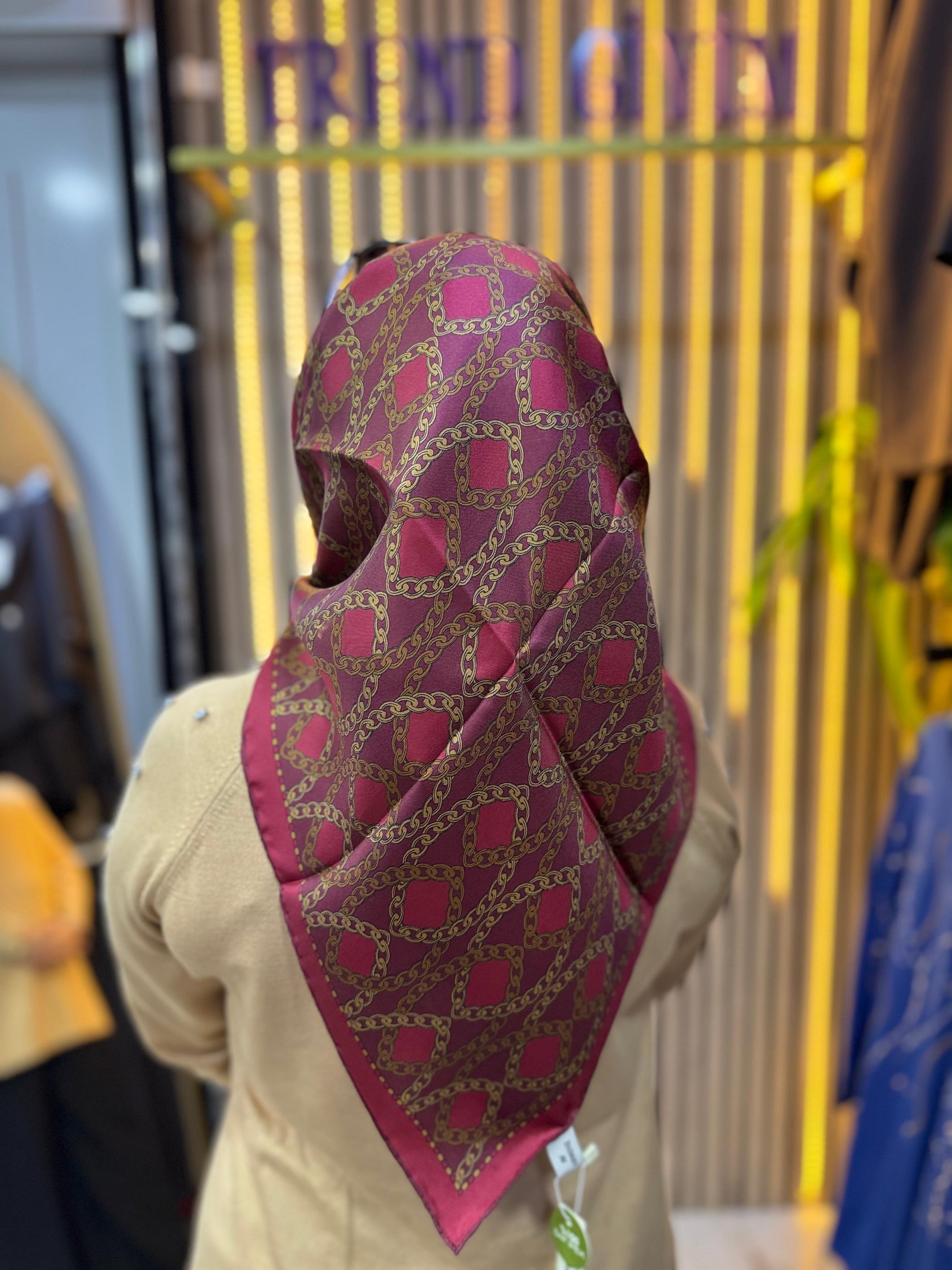 ARMİNE İPEK EŞARP T14