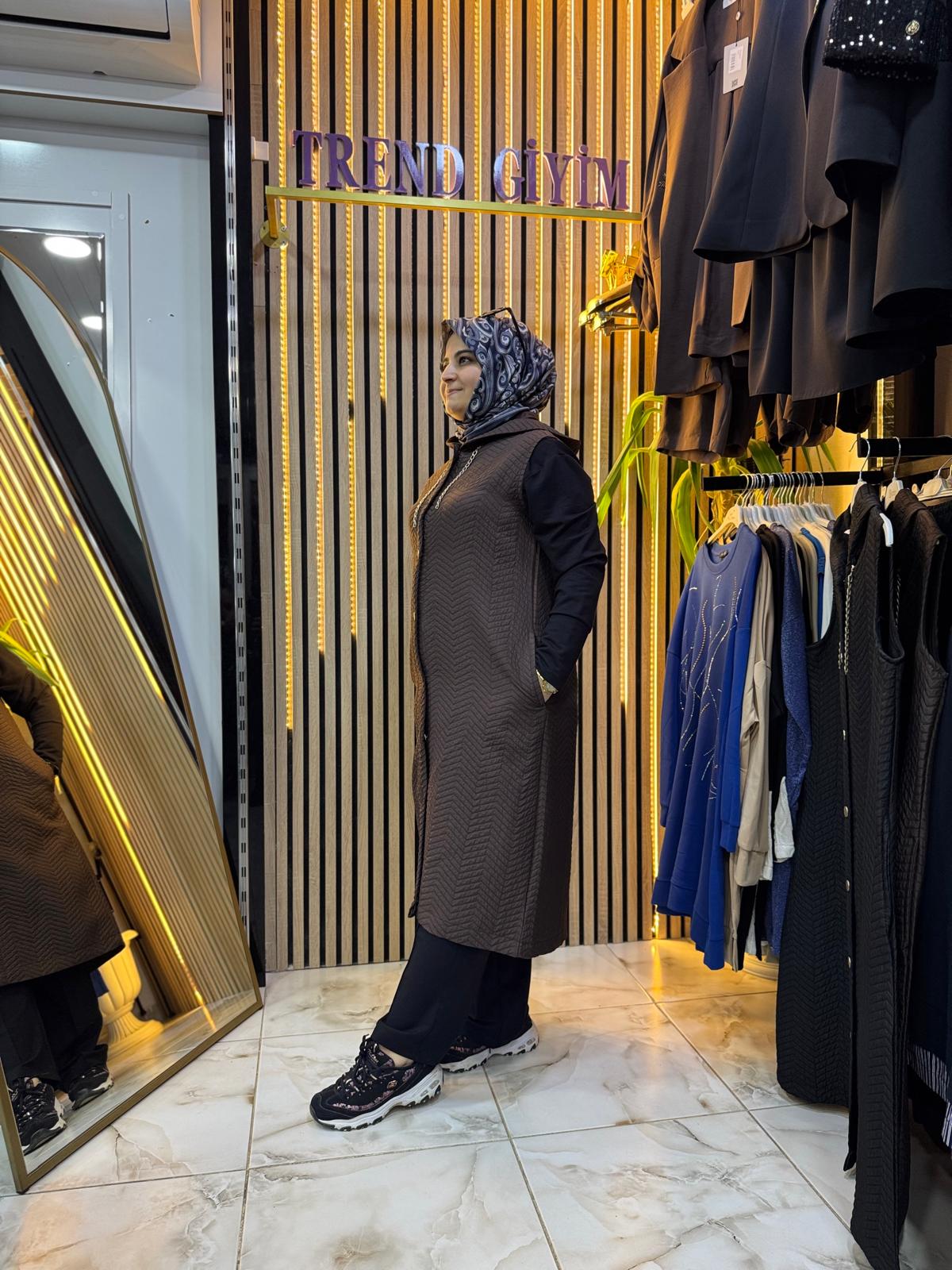 KAPİTONE YELEK ACI KAHVE