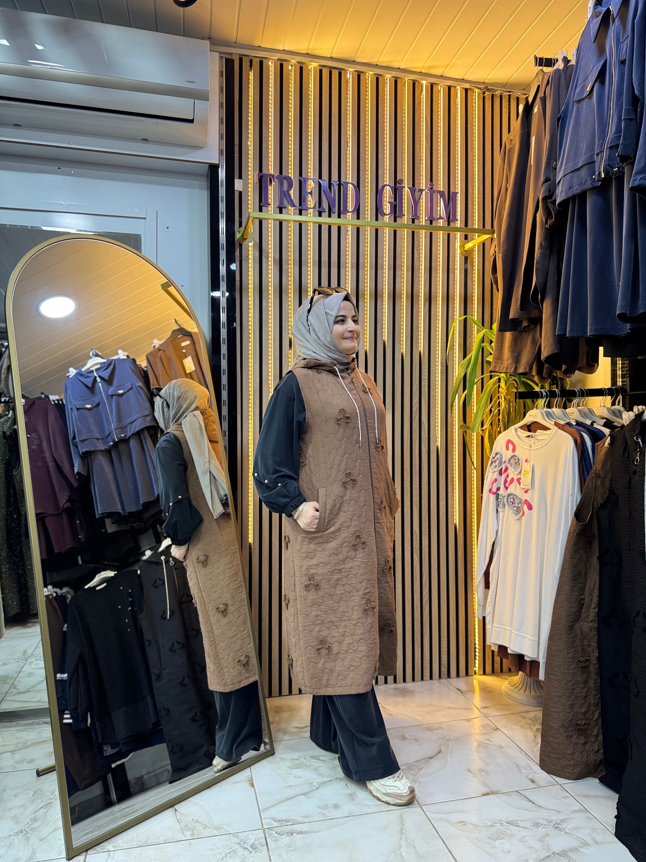 KAPITONE KABARTMALI YELEK KAHVE Y2