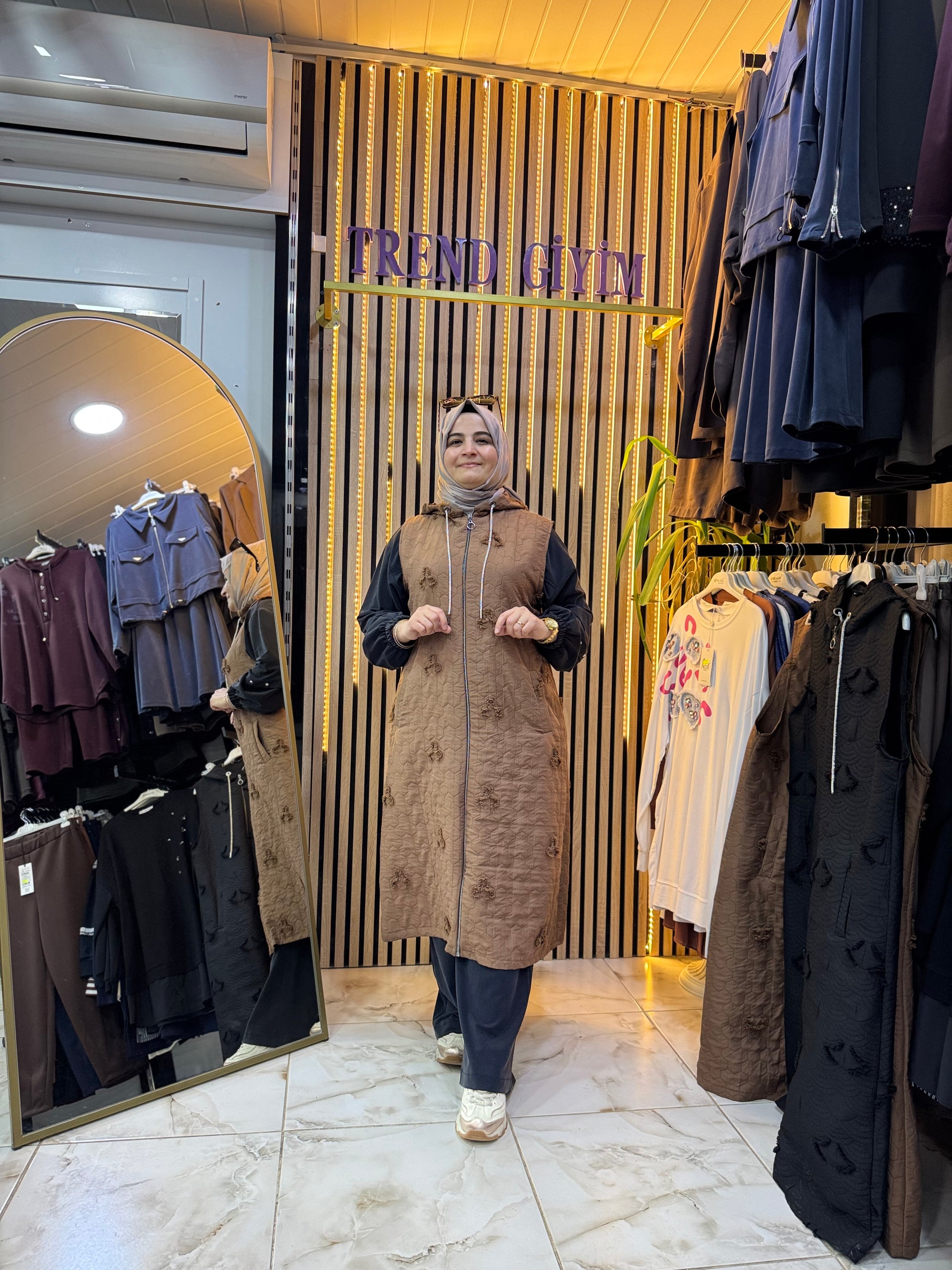 KAPITONE KABARTMALI YELEK KAHVE Y2