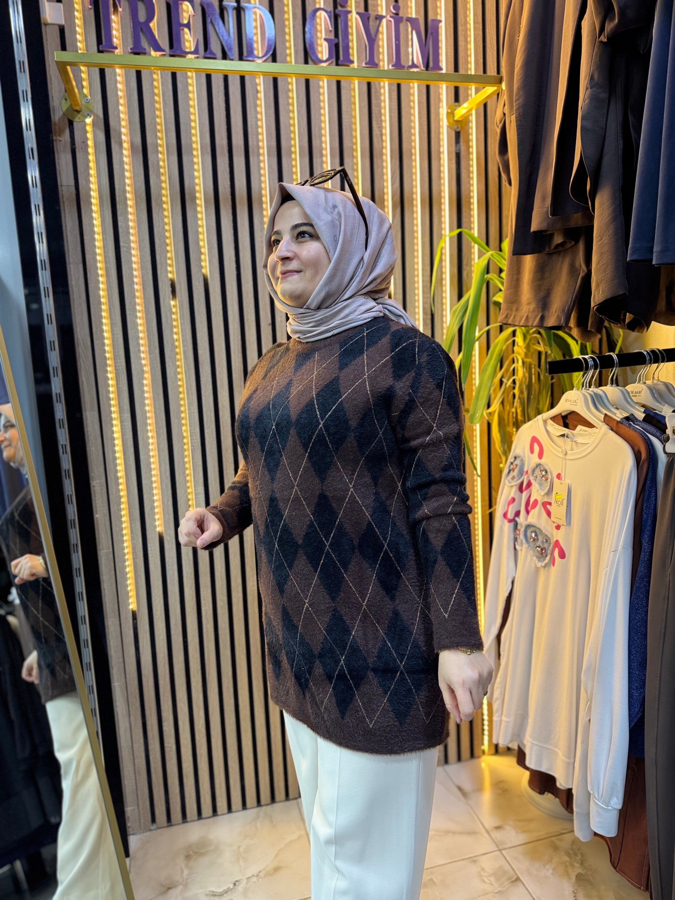 BAKLAVA DESEN YUMOŞ TUNIK