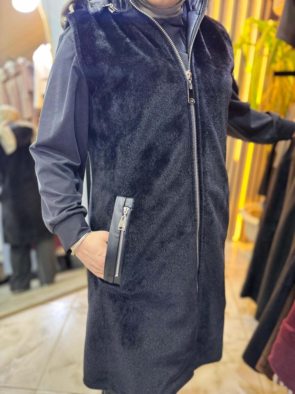 KAŞE KÜRK YELEK SİYAH CY4