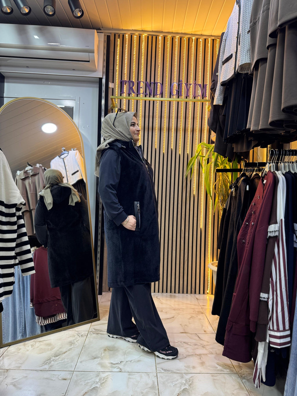 KAŞE KÜRK YELEK SİYAH CY4