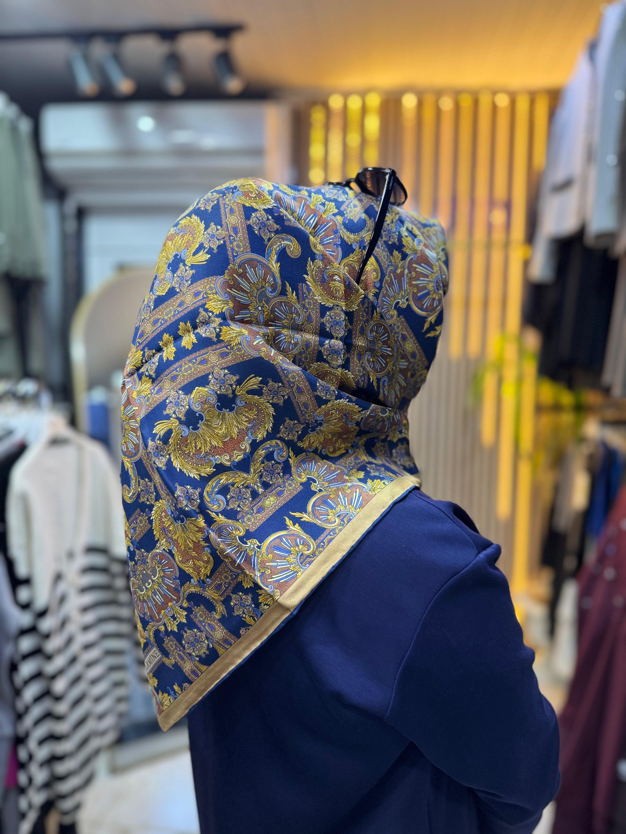 ARMİNE İPEK EŞARP R11