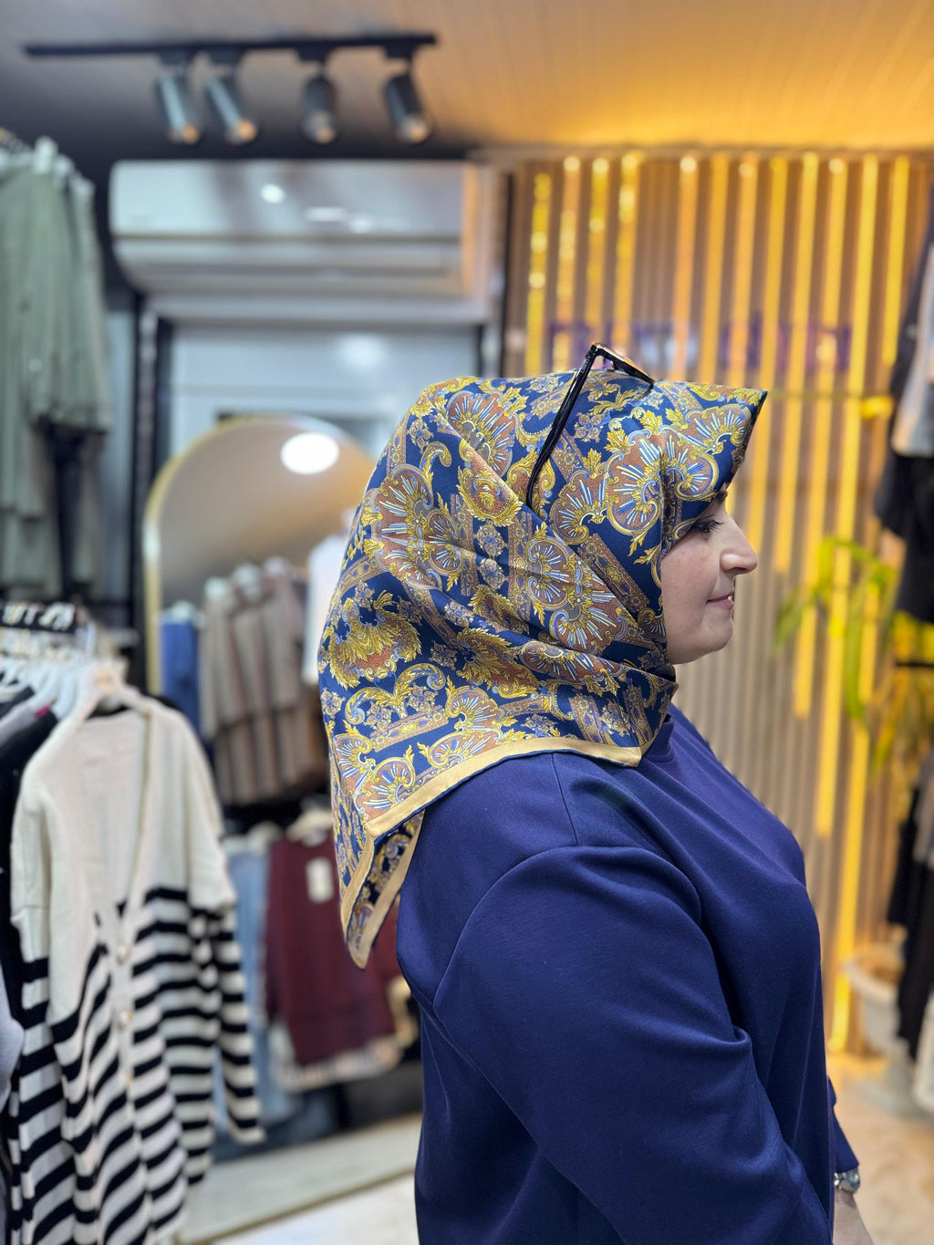 ARMİNE İPEK EŞARP R11