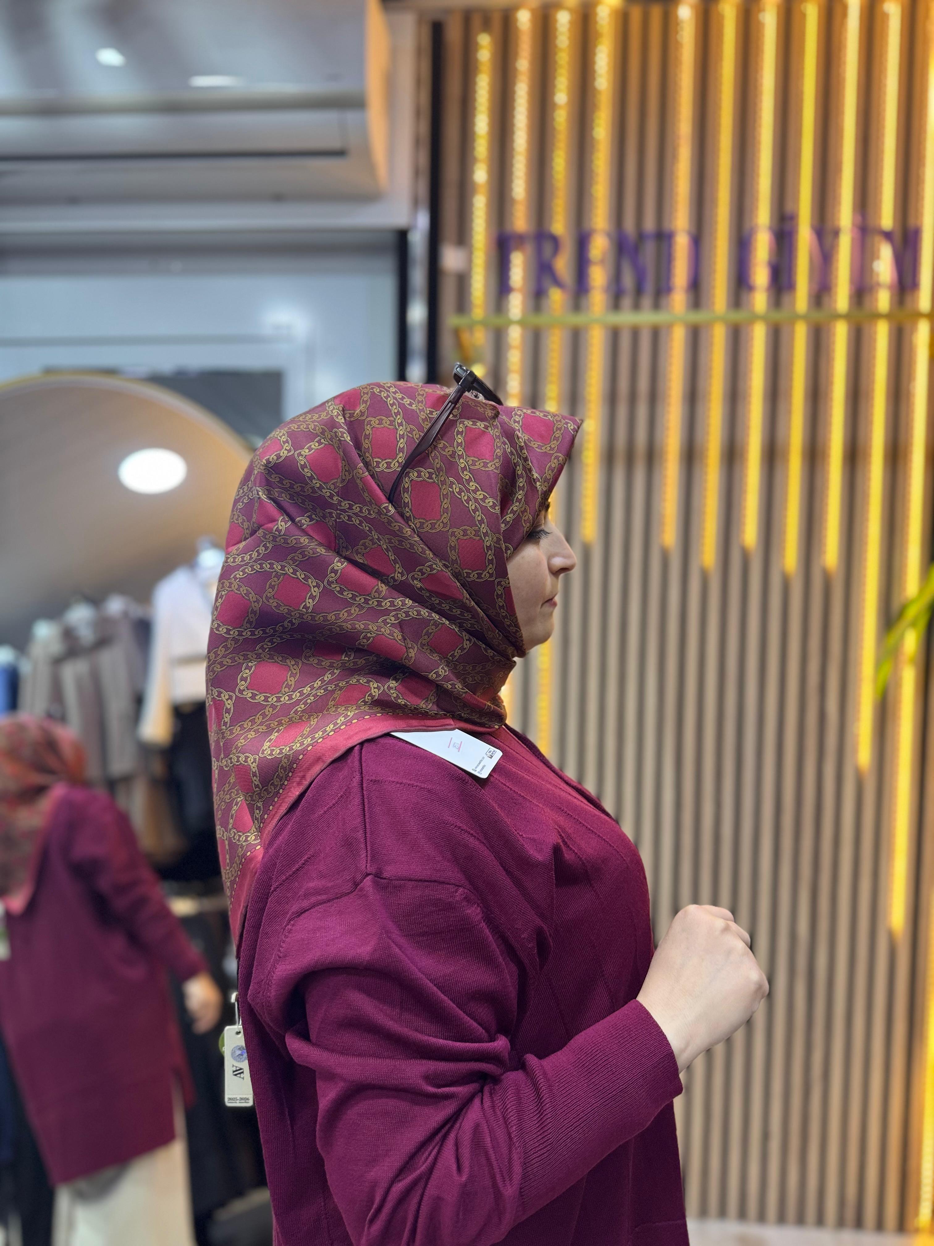 ARMİNE İPEK EŞARP R12