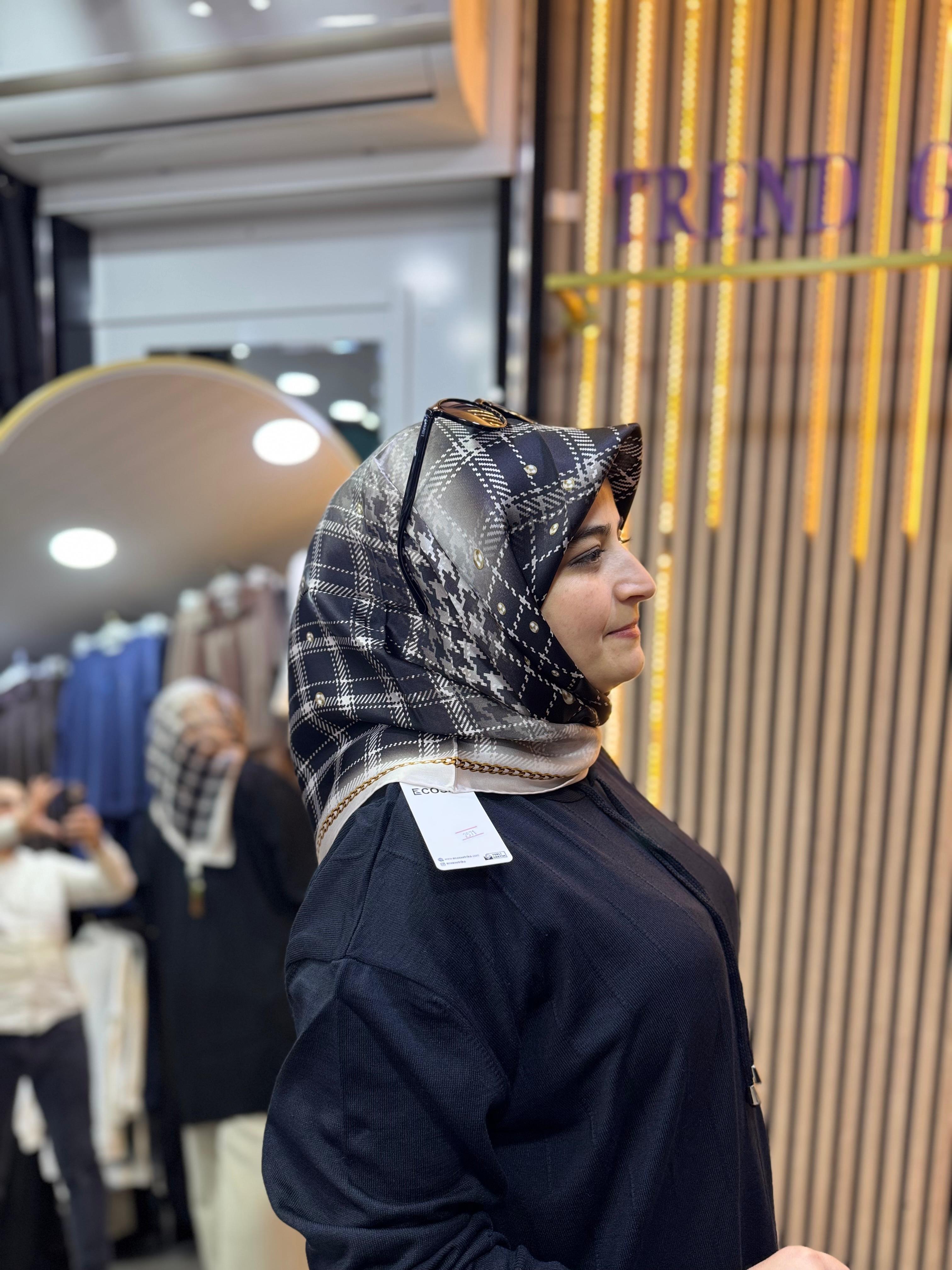 ARMİNE İPEK EŞARP R13