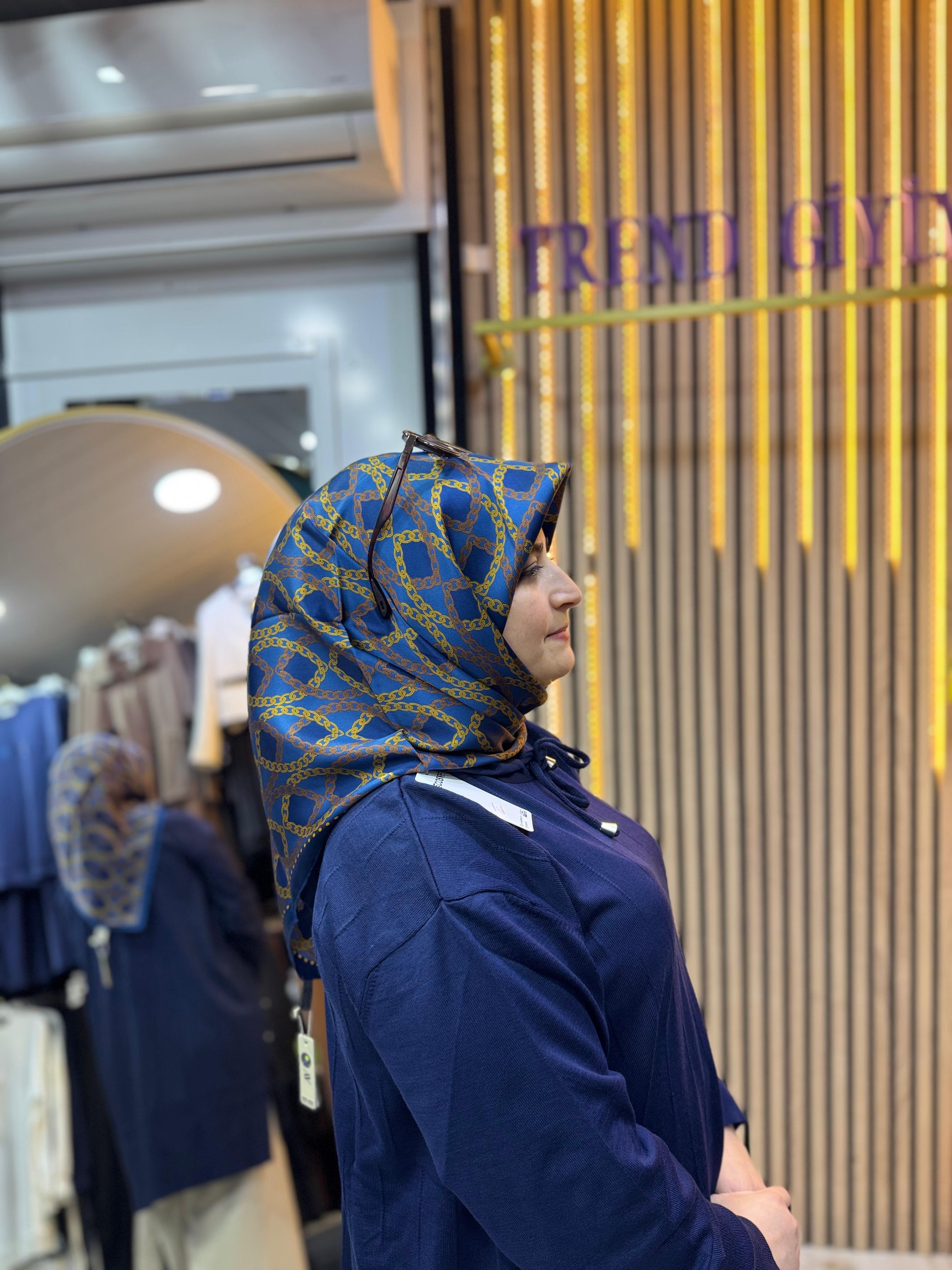 ARMİNE İPEK EŞARP R14