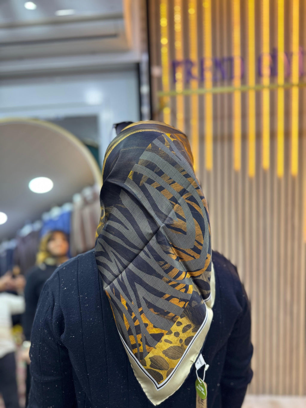 ARMİNE İPEK EŞARP R16