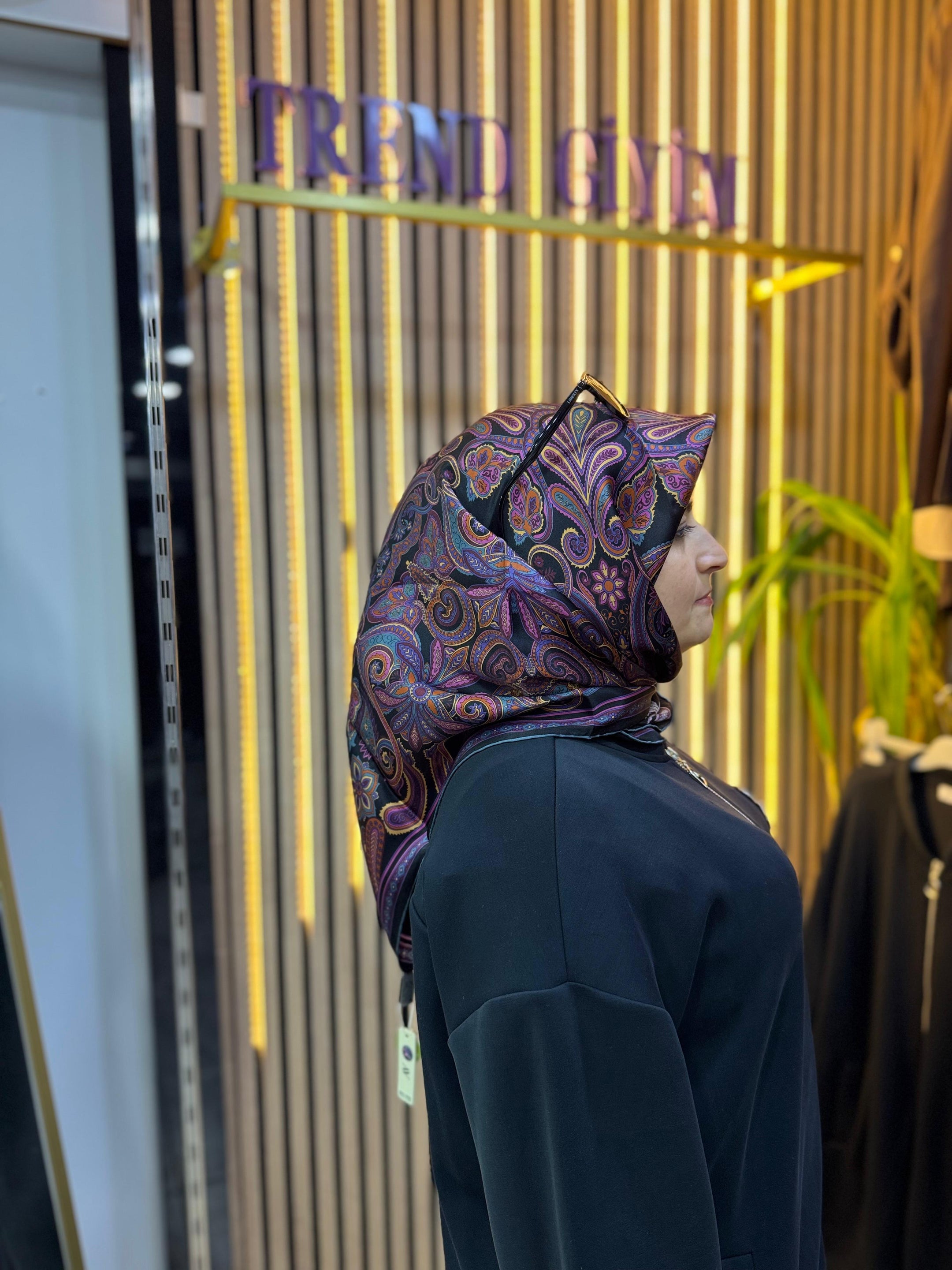 ARMİNE İPEK EŞARP R18