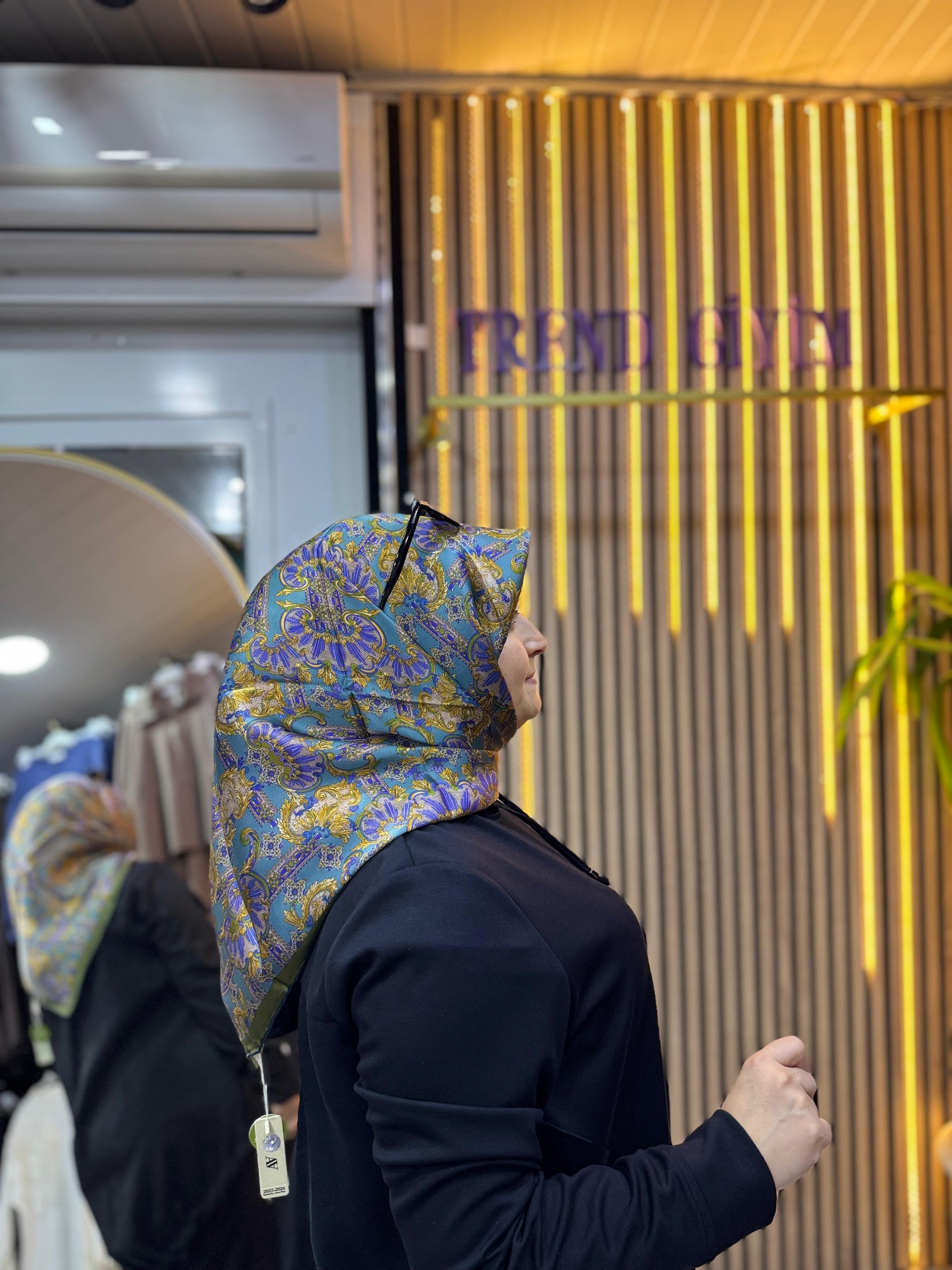 ARMİNE İPEK EŞARP R19