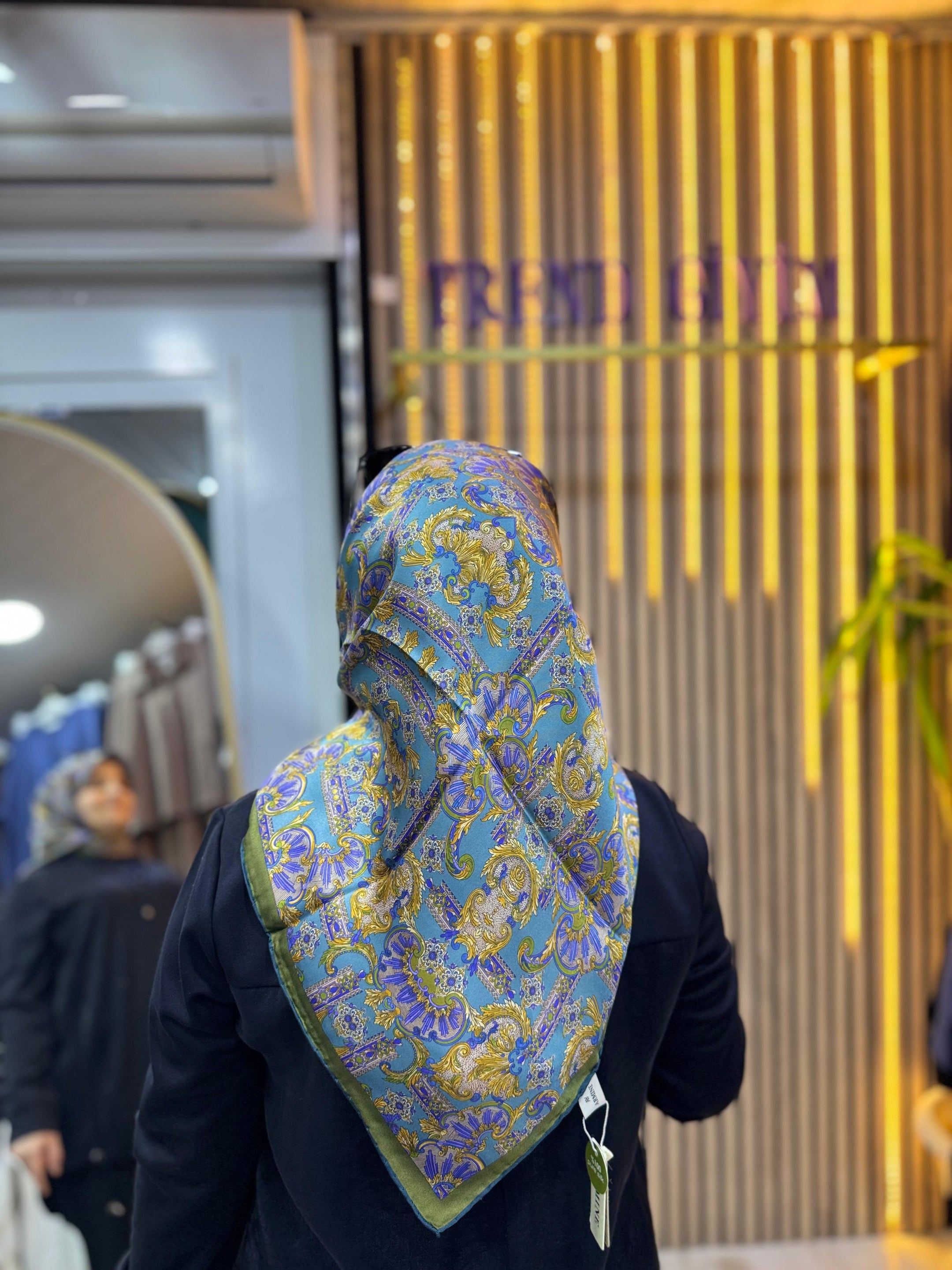 ARMİNE İPEK EŞARP R19