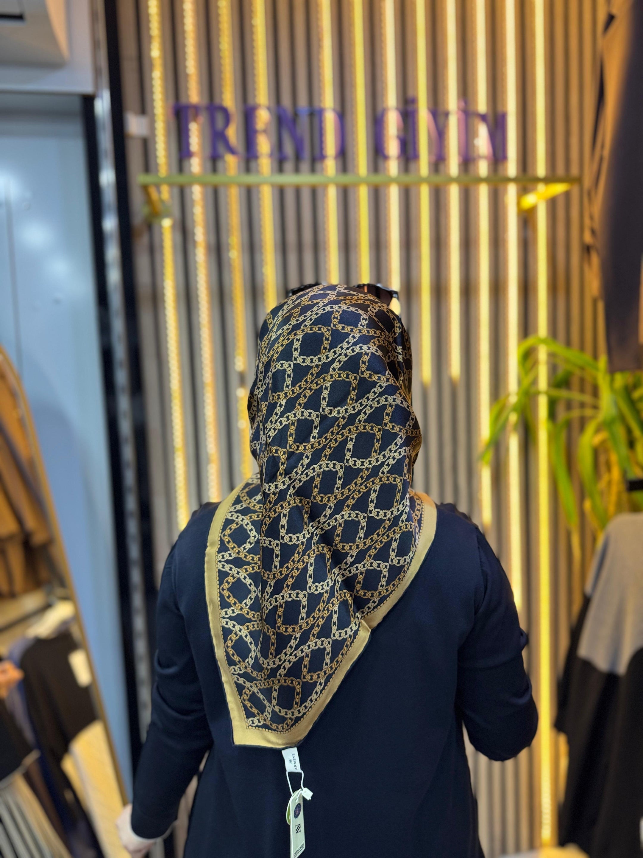 ARMİNE İPEK EŞARP Ş16