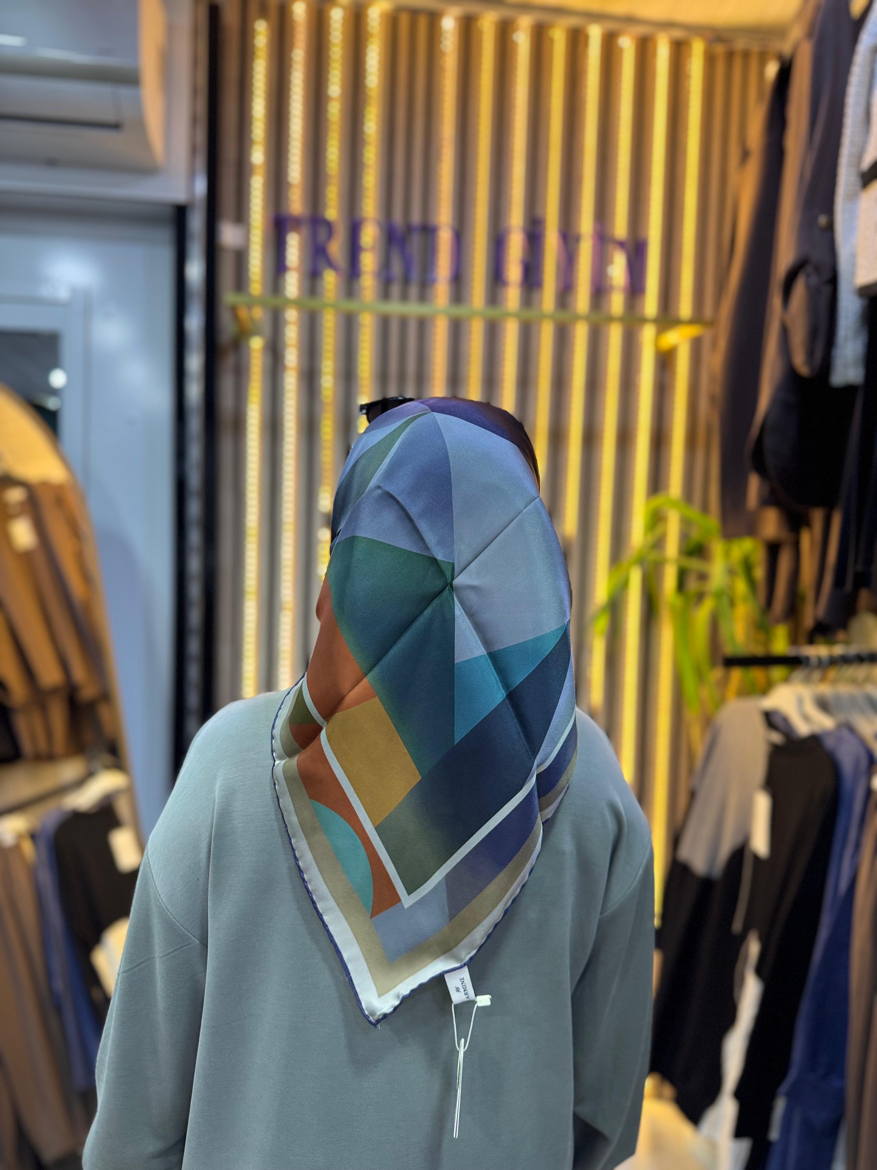 ARMİNE İPEK EŞARP Ş15