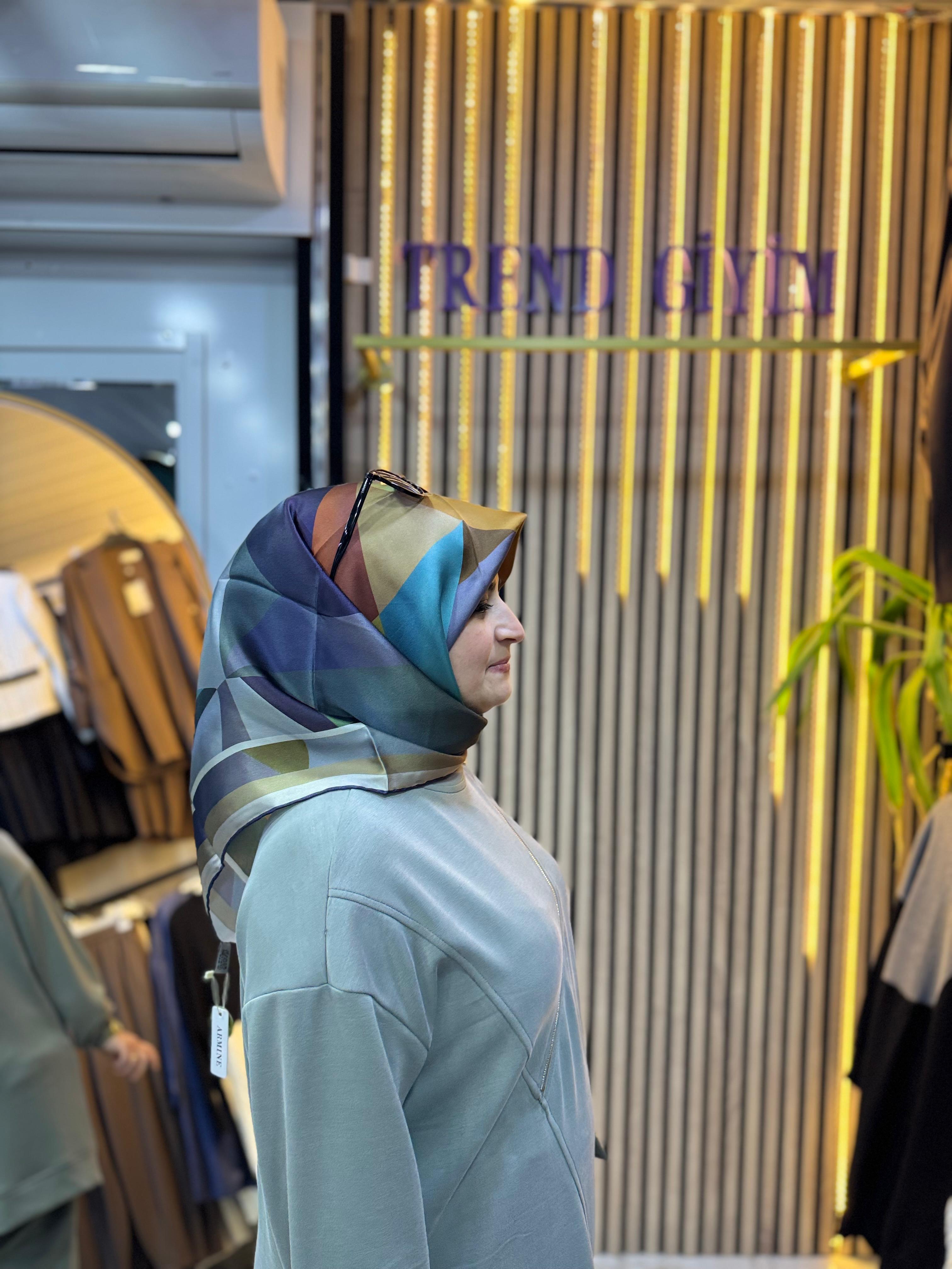 ARMİNE İPEK EŞARP Ş15