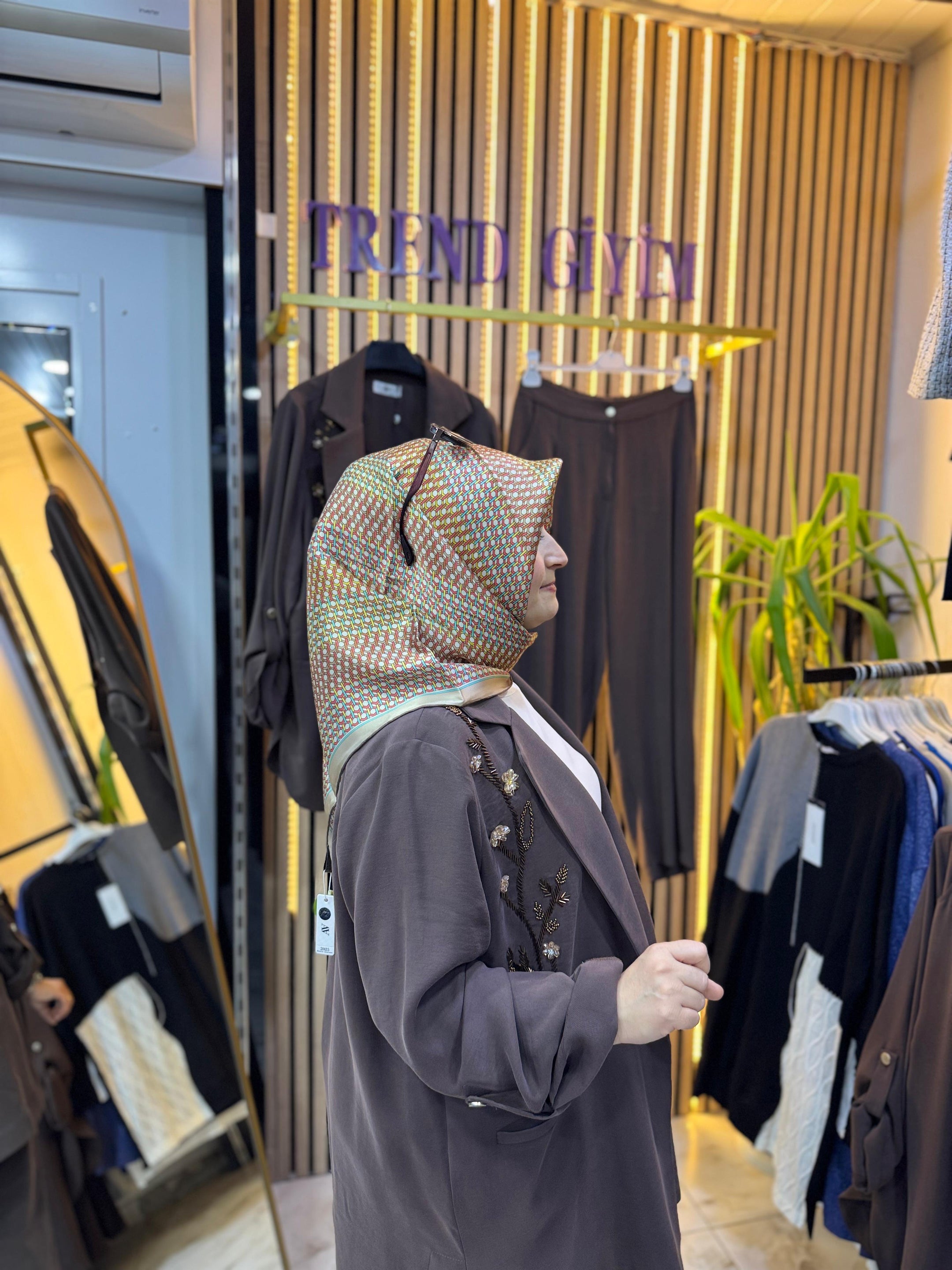 ARMİNE İPEK EŞARP Ş12