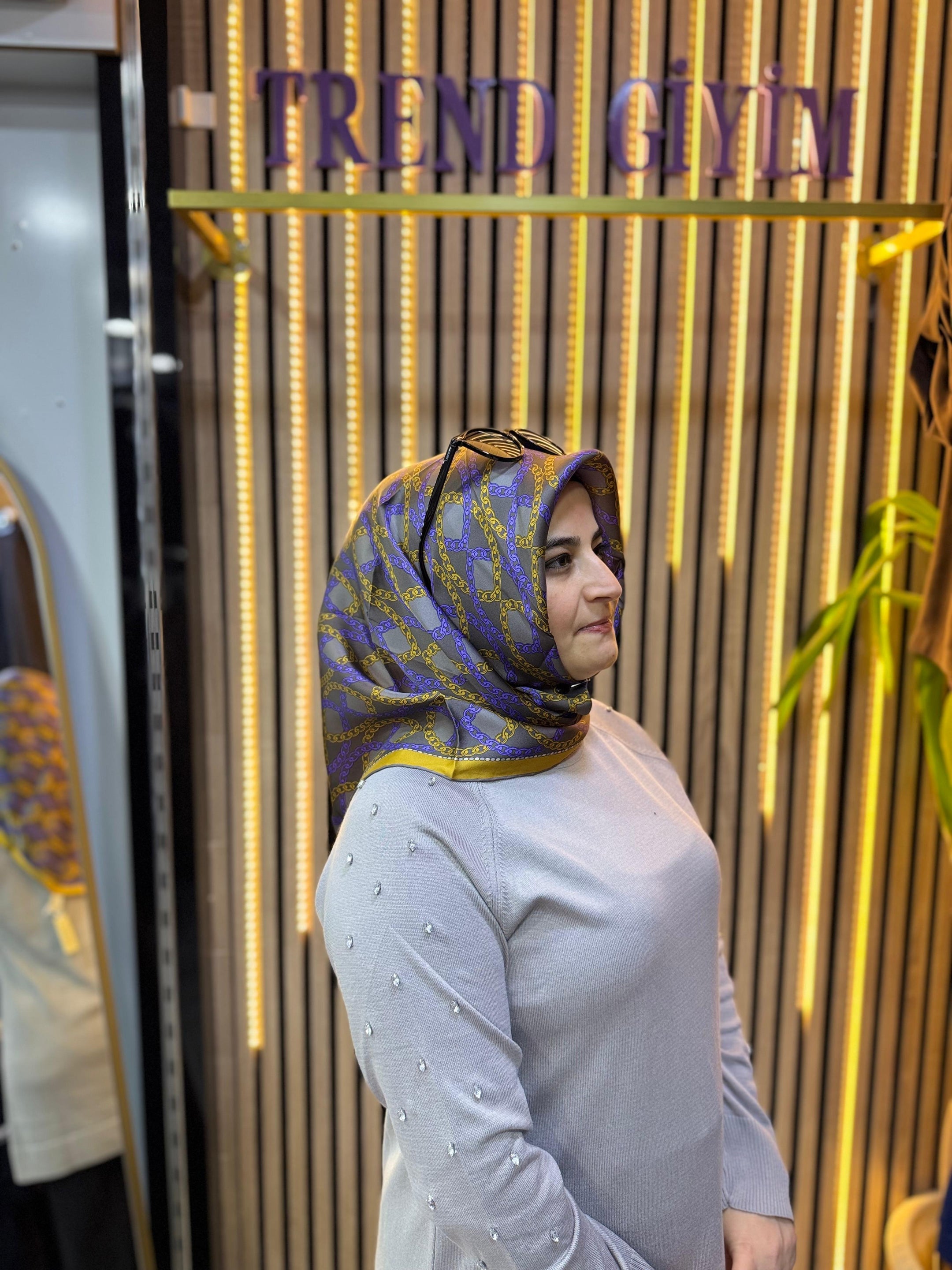 ARMİNE İPEK EŞARP T13